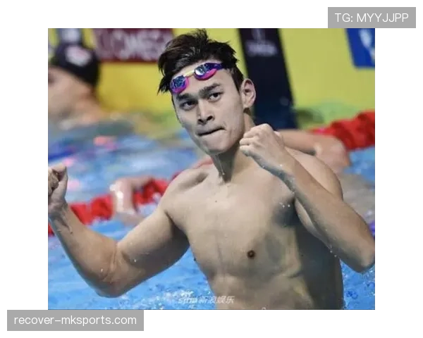 孙杨泳池里是战士，逛街却像个大孩子，这反差我看呆了