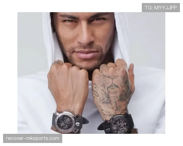 内马尔这直接开豪车进训练场？普通人这生活白羡慕哭了！